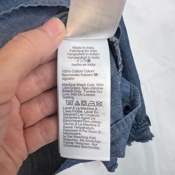 J Crew Ruffled Trim Chambray Blouse Blue Neutral Basic Size Medium Minimalist - Picture 6 of 10